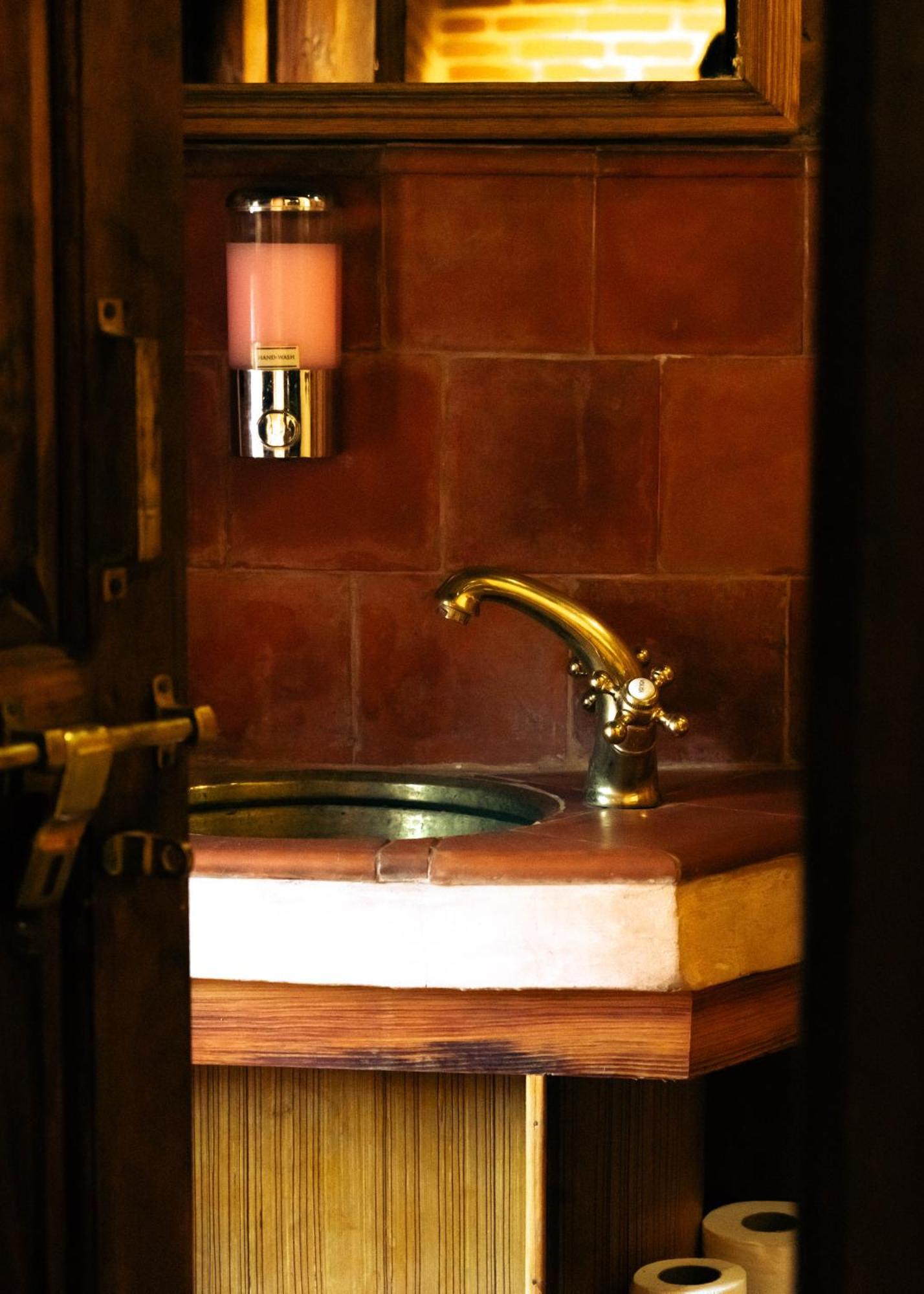 Manju Baha Hotel School Bhatgoan 部屋 写真